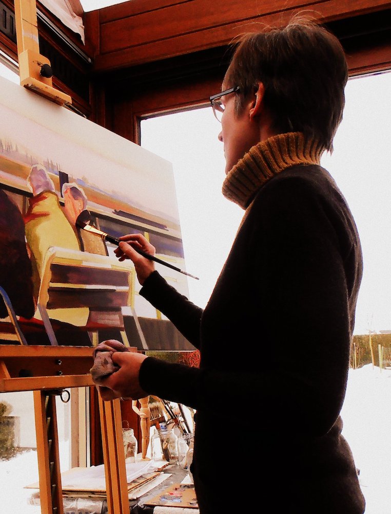 Christel Weyts aan het werk in haar atelier